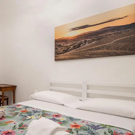 San Quirico Gallery Apartment